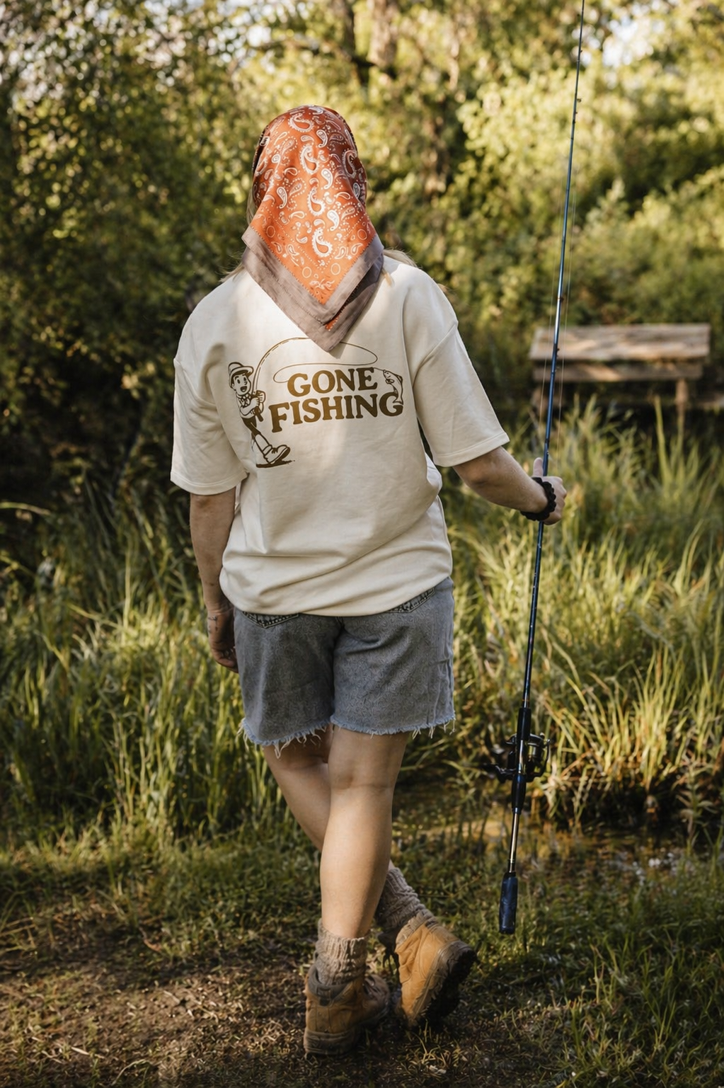 Gone Fishing - shirt ivoor
